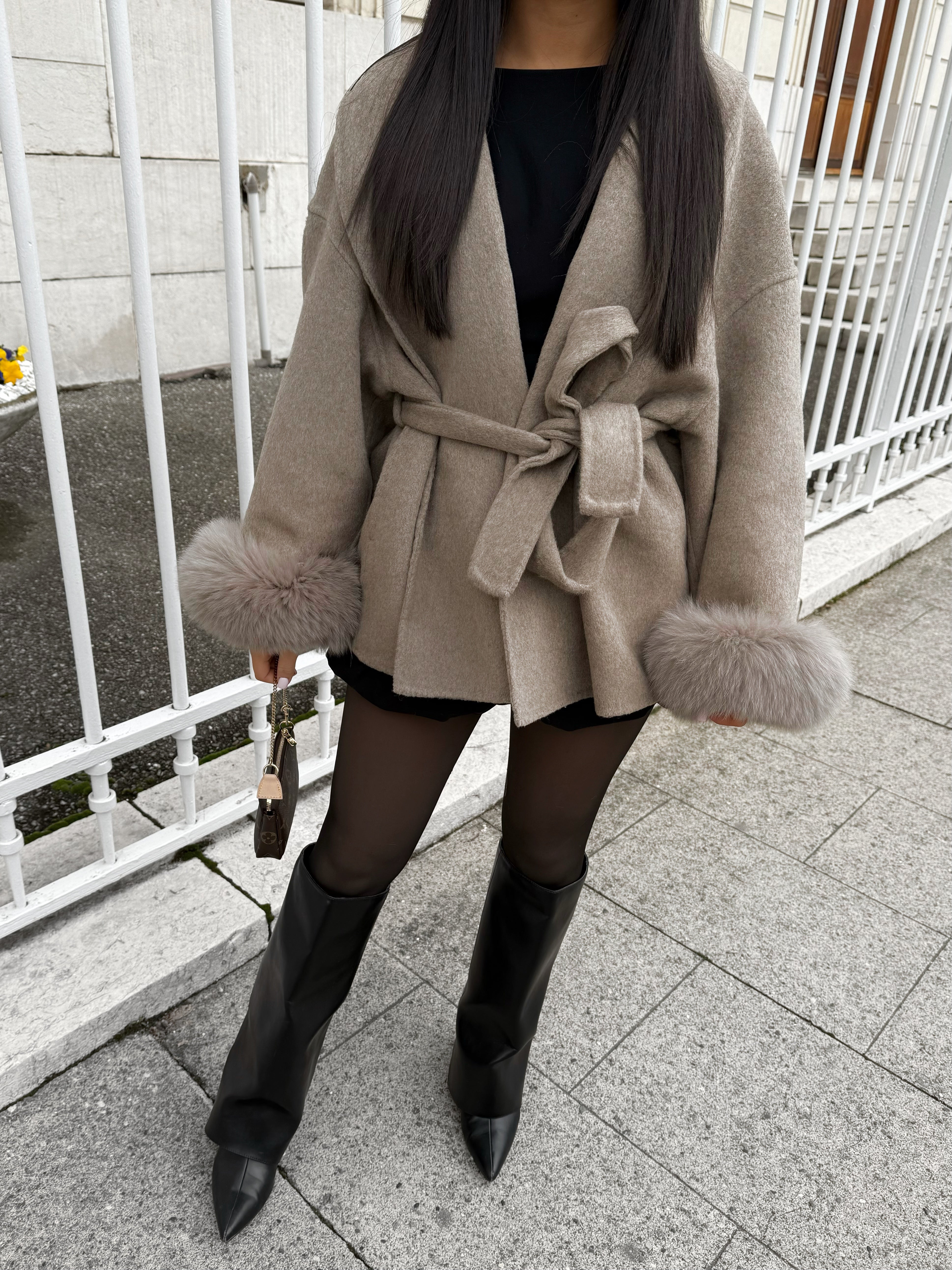 TAUPE WOOL COAT WITH FUR