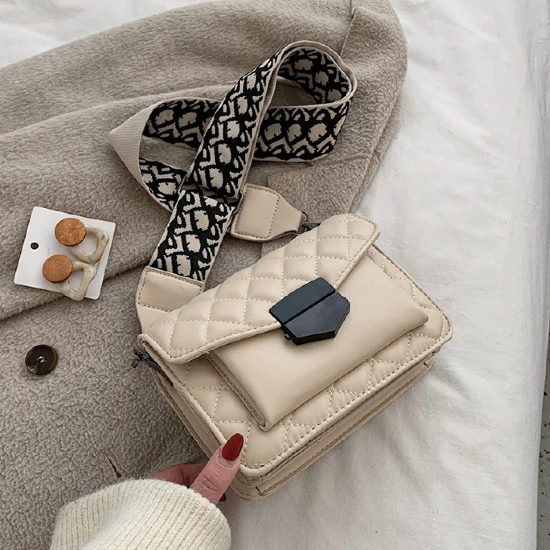 Quinn Quilted Crossbody