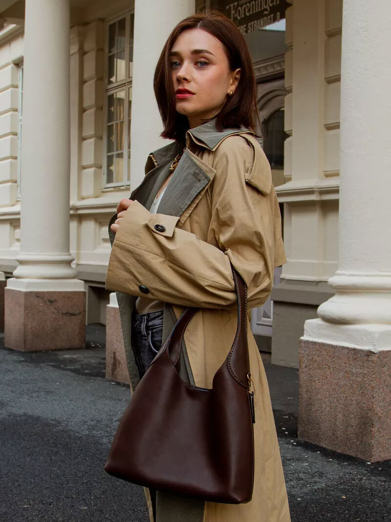 Sakúra Cherry Charm Shoulder Bag