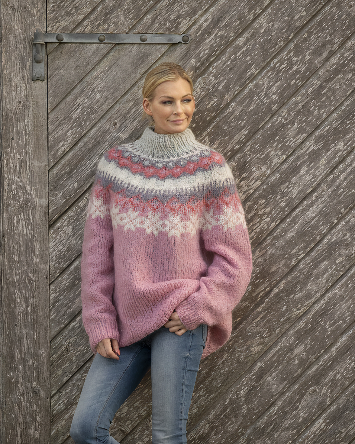 Women's warm Nordic winter jumper