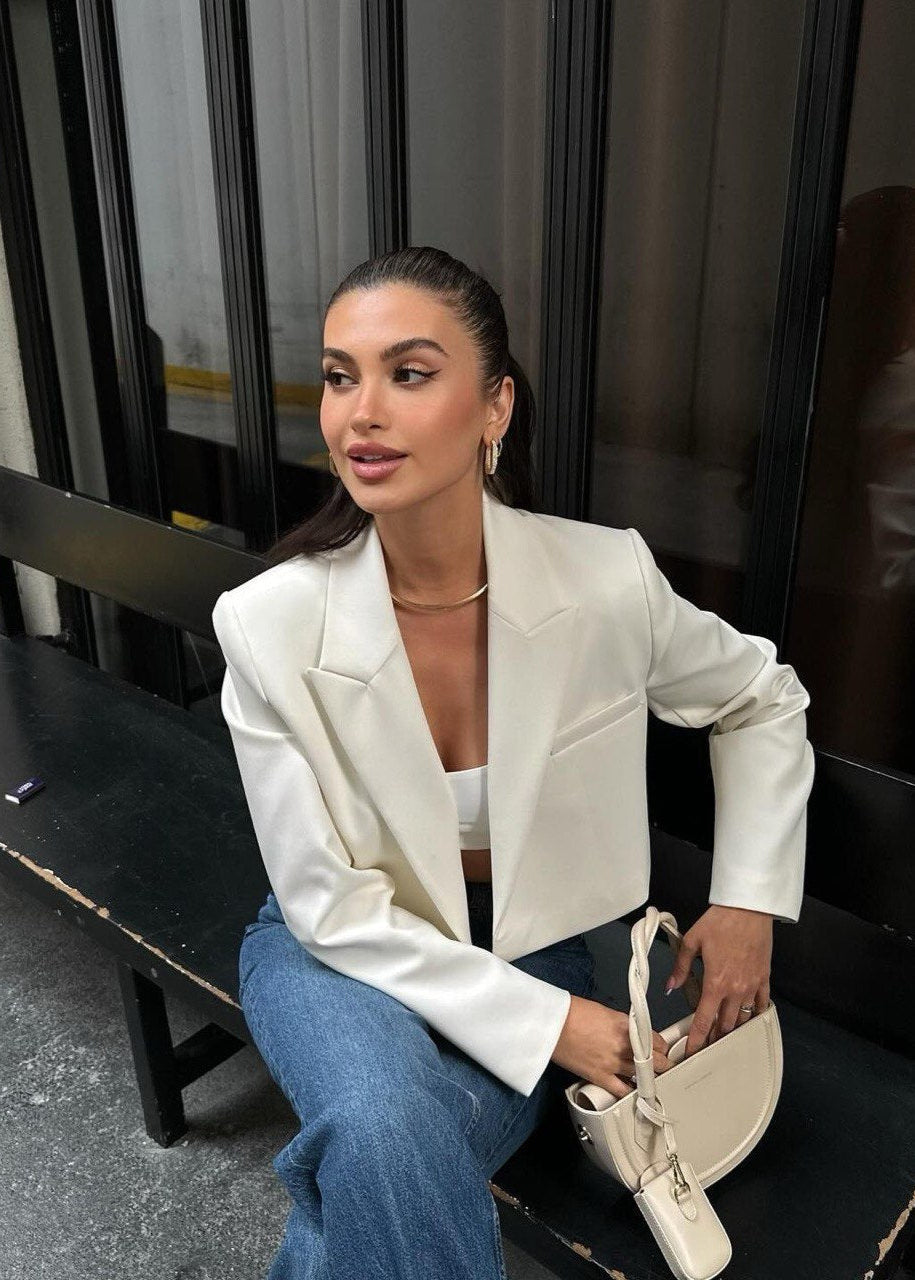 Riviera Cropped Blazer – Soft Pink Tailored Statement